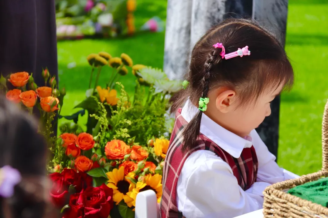 力邁，力邁中美，力邁學(xué)校，力邁幼兒園