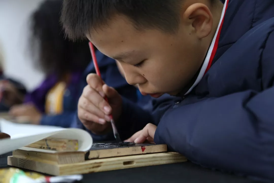 送孩子上北京國(guó)際學(xué)校，家長(zhǎng)需要重視孩子的社會(huì)實(shí)踐