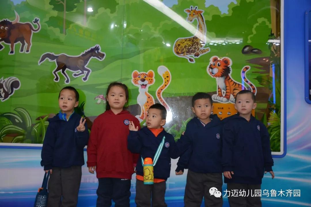 力邁幼兒園‖“走進科技館 開啟科學夢”參觀科技館活動(圖36)