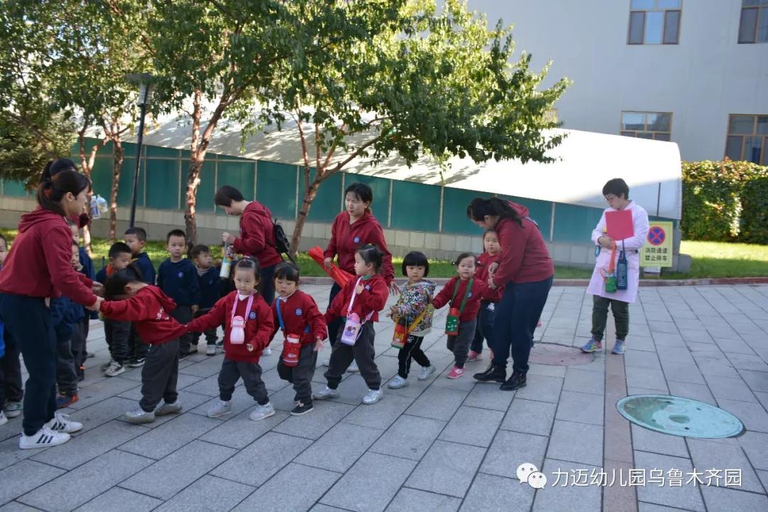 力邁幼兒園‖“走進科技館 開啟科學夢”參觀科技館活動(圖42)