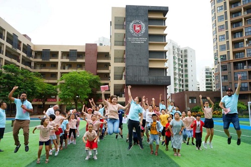 夏日炎炎，有你超甜——北京力邁中美國際學(xué)校海南校區(qū)全外教夏令營開幕(圖1)