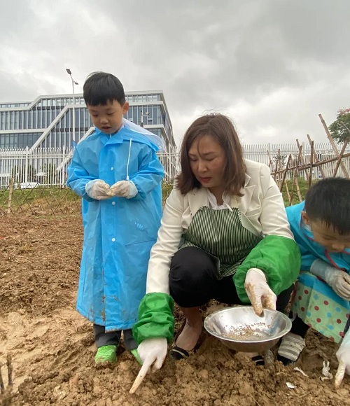 先行者｜南昌這所國際學(xué)校為學(xué)生打造了生態(tài)種植園(圖8)